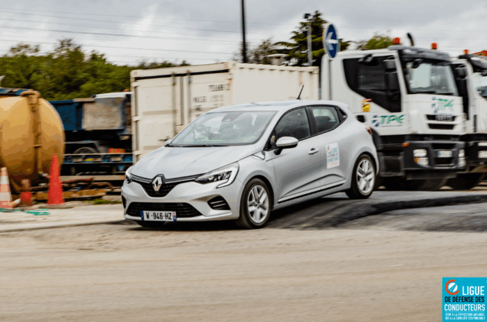 Ralentisseurs illégaux : un député s’empare de notre étude pour interpeller le gouvernement